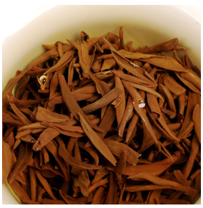 供应 2015武夷山正山小种红茶 散装黄芽金骏眉 独特花果香图3