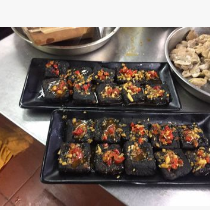 菜帮主长沙臭豆腐12片装湖南特产带料汁黑色臭干子酒店半成品小吃图3