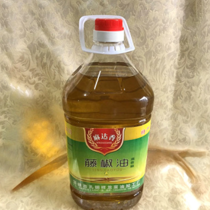 厂家直销麻达香藤椒油5L麻辣调味特香餐饮桶装麻椒油凉拌调味油图3