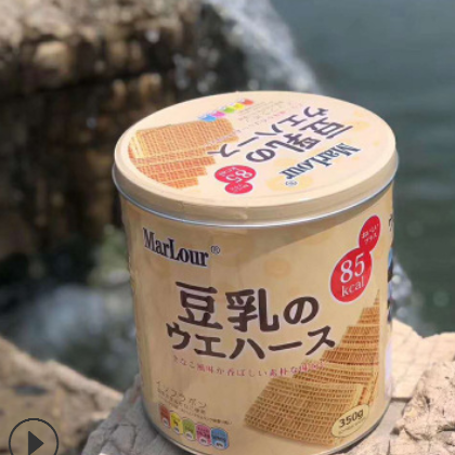 网红MarLour万宝路豆乳威化饼干 小红书年货零食小吃膨化桶装350g图3