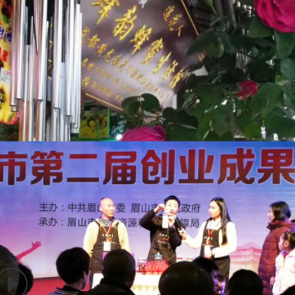 土蜂蜜农家百花土蜂蜜原蜜 油菜花蜂蜜批发 蜂场直供油菜花雪蜜图3