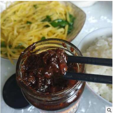 网红牛肉酱 拌饭酱 下饭酱 210克一瓶80后八零代发4瓶一组图2