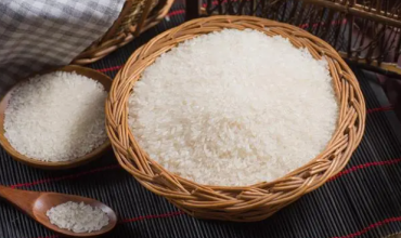 成为一名合格的厨房小能手，首先要学会挑大米！